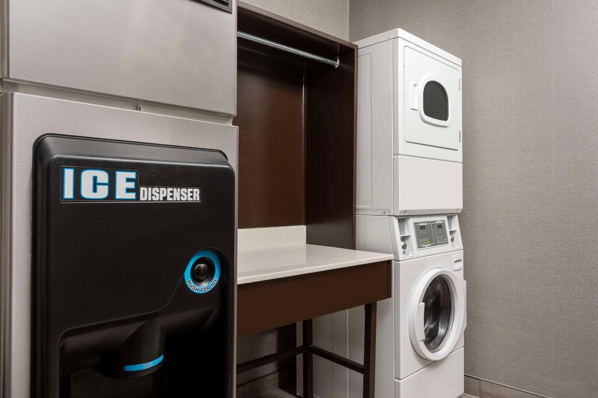 Hampton Inn & Suites El Paso/East Buitenkant foto